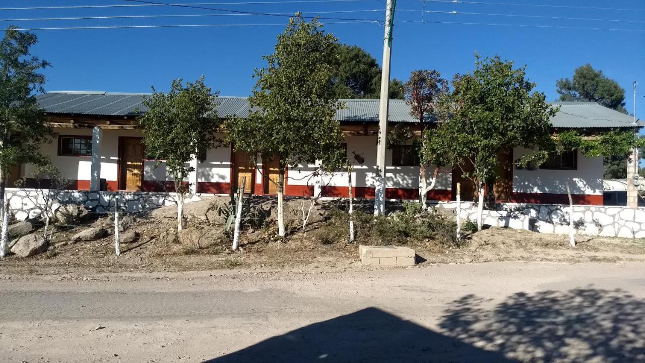 Hotel Entronque Barrancas San Alonso Esterno foto